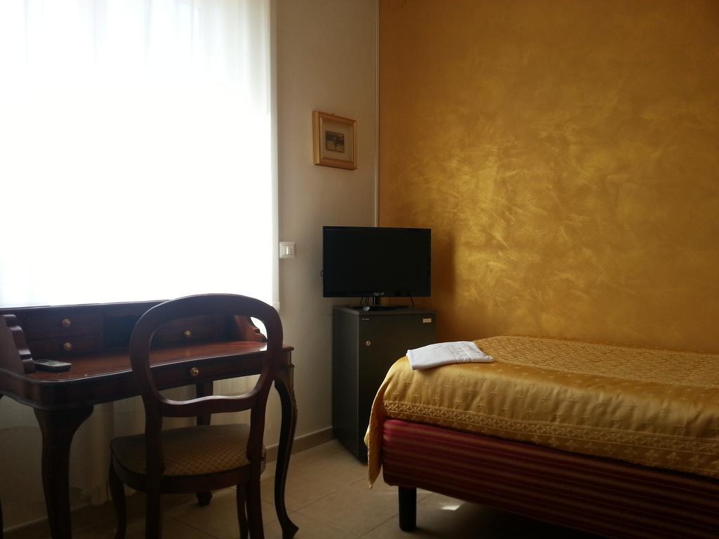 Hotel Sicilia Enna Habitación foto