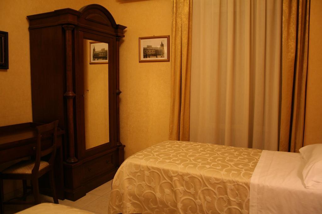 Hotel Sicilia Enna Habitación foto