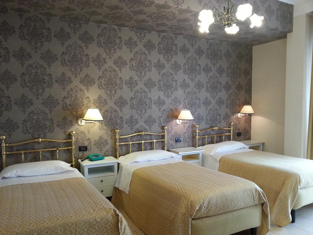 Hotel Sicilia Enna Habitación foto